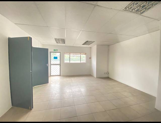 749M² WAREHOUSE TO LET IN RANDBURG CENTRAL